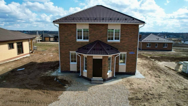 Двухэтажный дом 135 м²