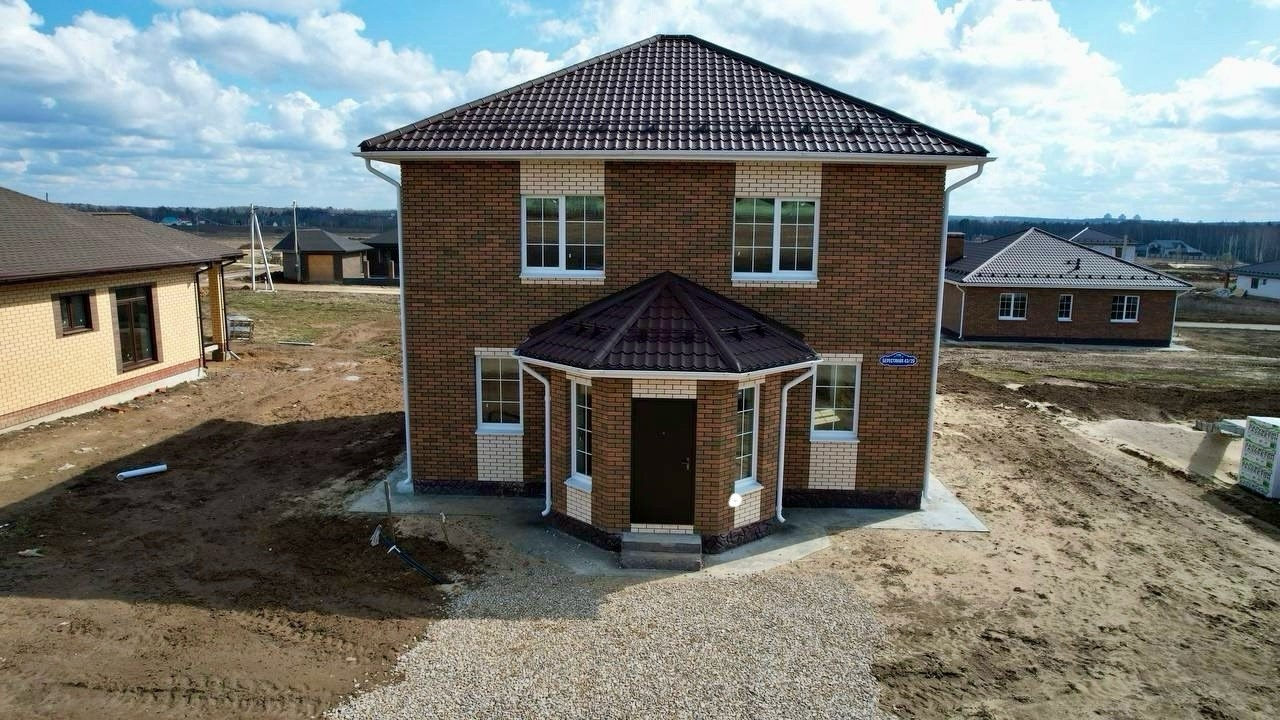 Двухэтажный дом 135 м²